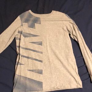 Nike gray shirt